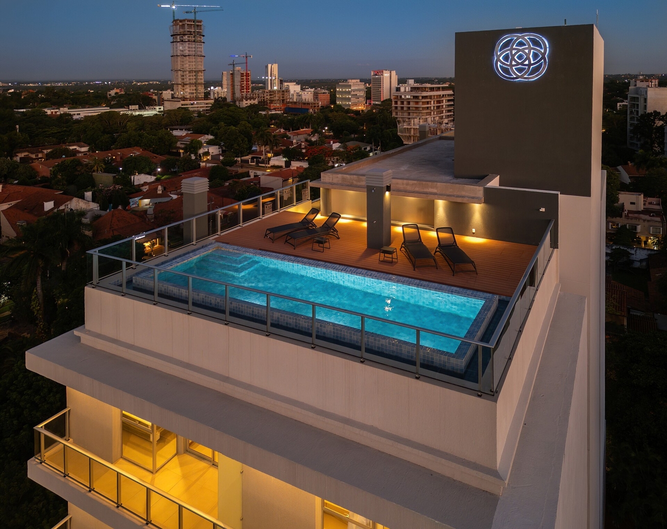 ¡A 50m del Shopping del Sol! 24 Meridian Executive Rentals