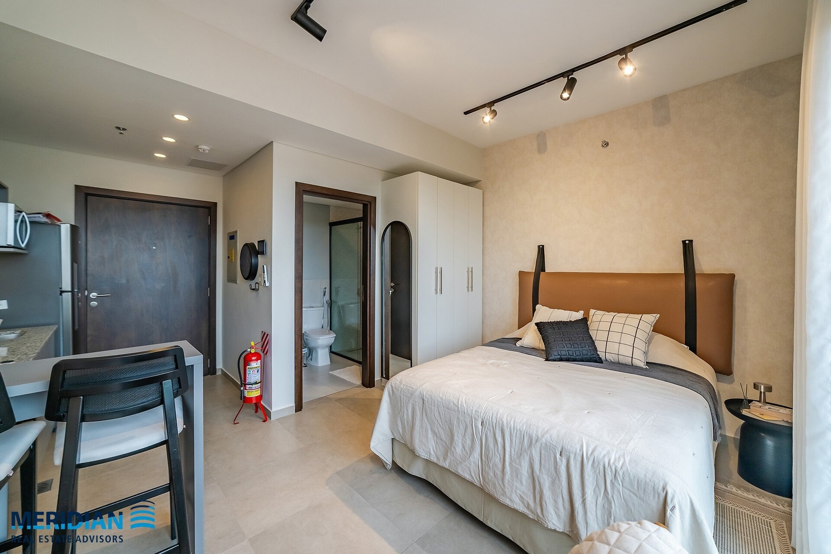 ¡A pasos del Shopping del Sol c/ deco profesional! 7 Meridian Executive Rentals