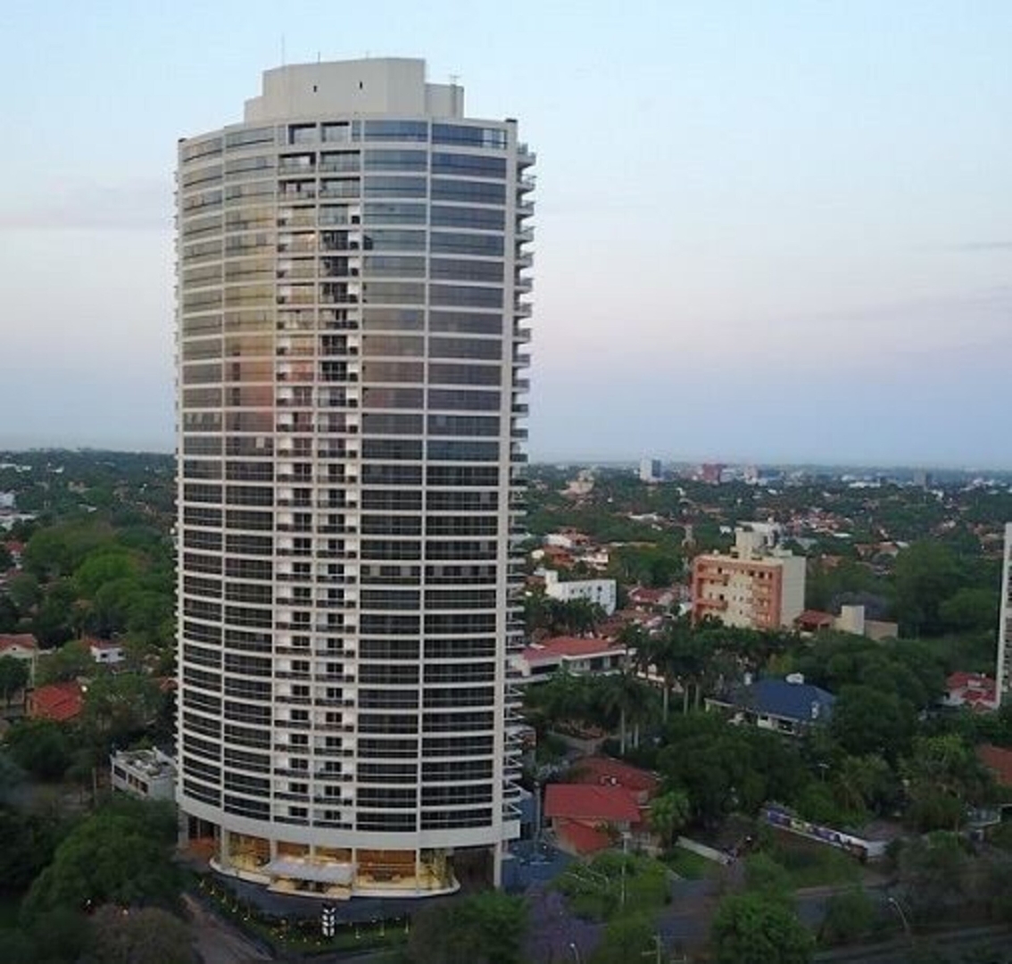 Luxury Living in an unbeatable location! 3 Meridian Executive Rentals