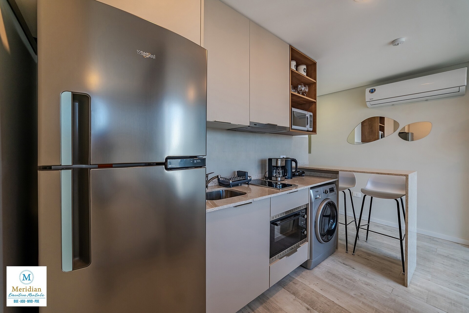 ¡Increíbles vistas panorámicas! Zona Shoppings. 5* 6 Meridian Executive Rentals