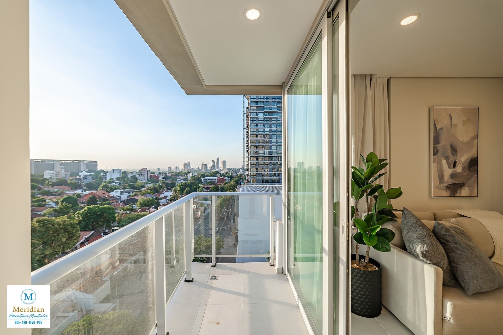 Departamento Premium a pasos del Shopping del Sol! 3 Meridian Executive Rentals