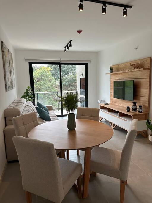 Alban. A pasos del shopping del Sol! 9 Meridian Executive Rentals