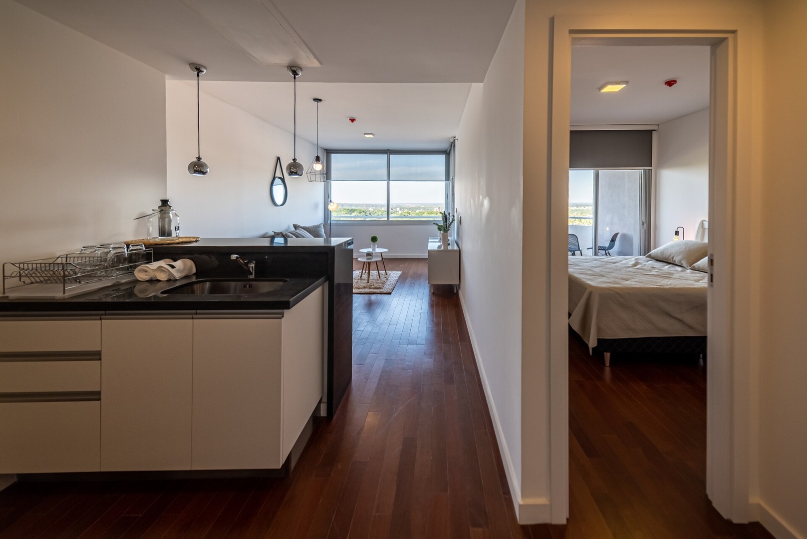 SkyTower, a pasos de todo lo mejor de ASU! 5 Meridian Executive Rentals