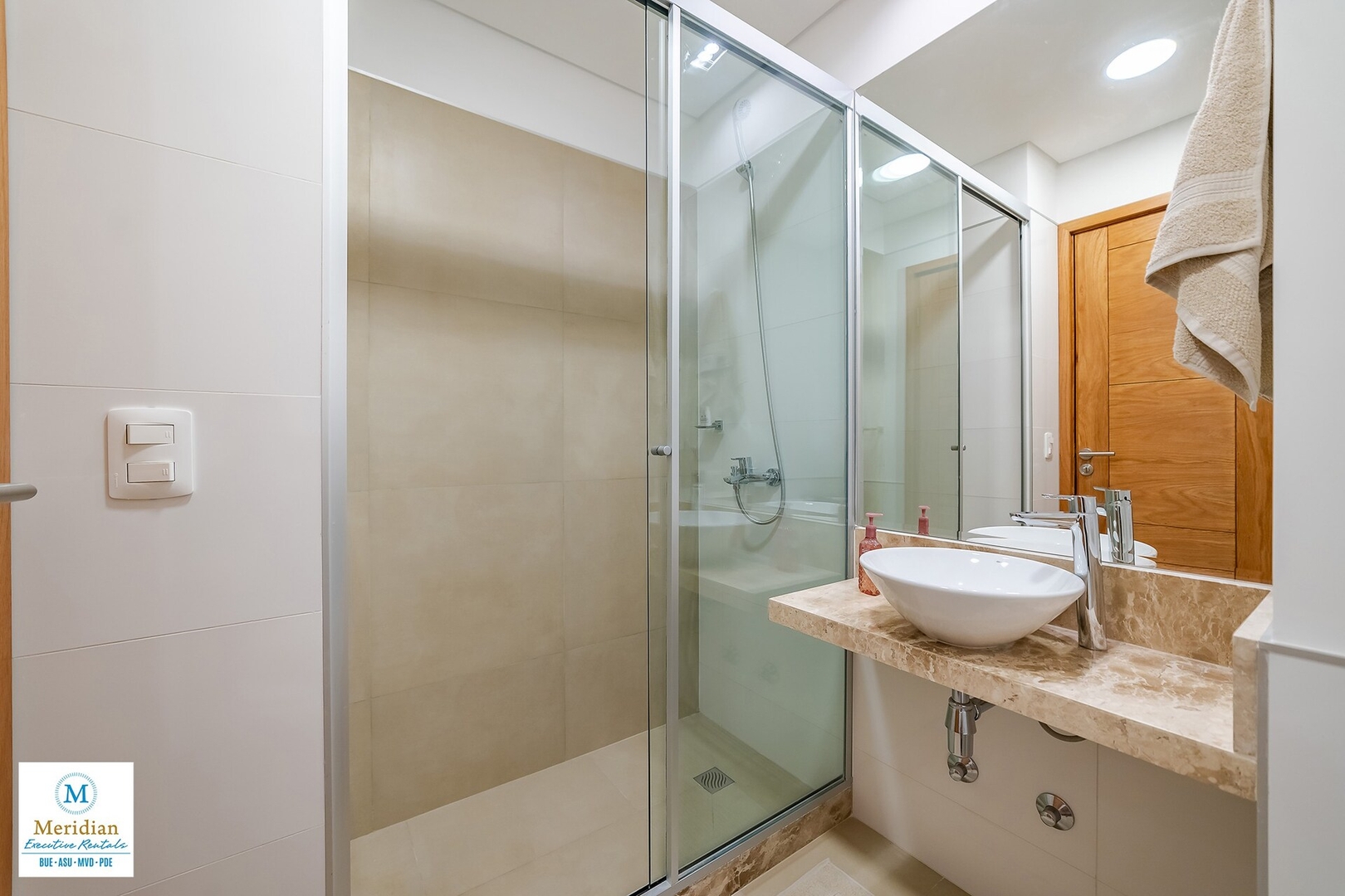 Edificio Boutique - ¡Caminá al Shopping del Sol! 12 Meridian Executive Rentals