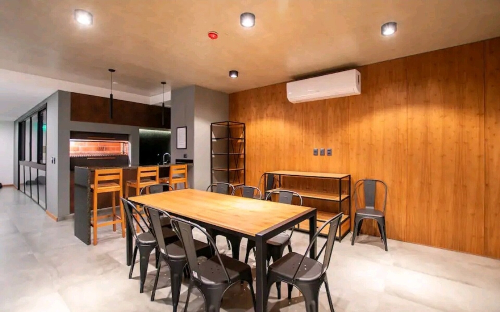 ¡A pasos del Paseo Galería y del Shopping Del Sol! 19 Meridian Executive Rentals