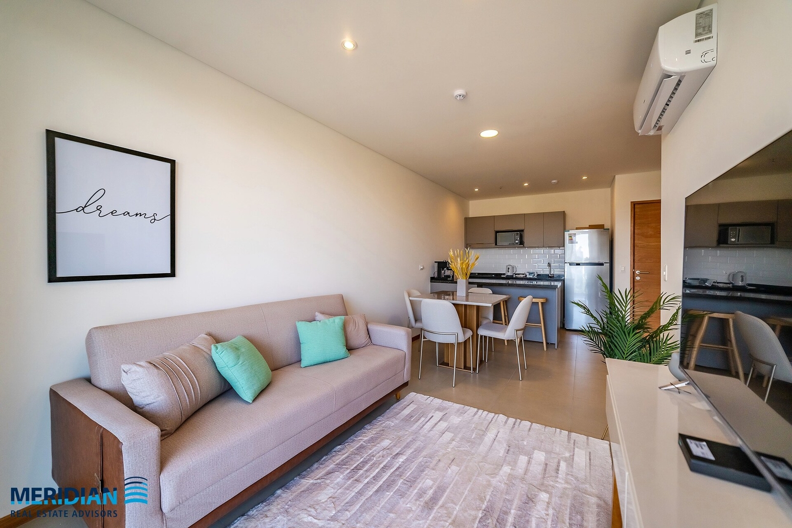 Edificio boutique. A pasos del Shopping del Sol! Meridian Executive Rentals