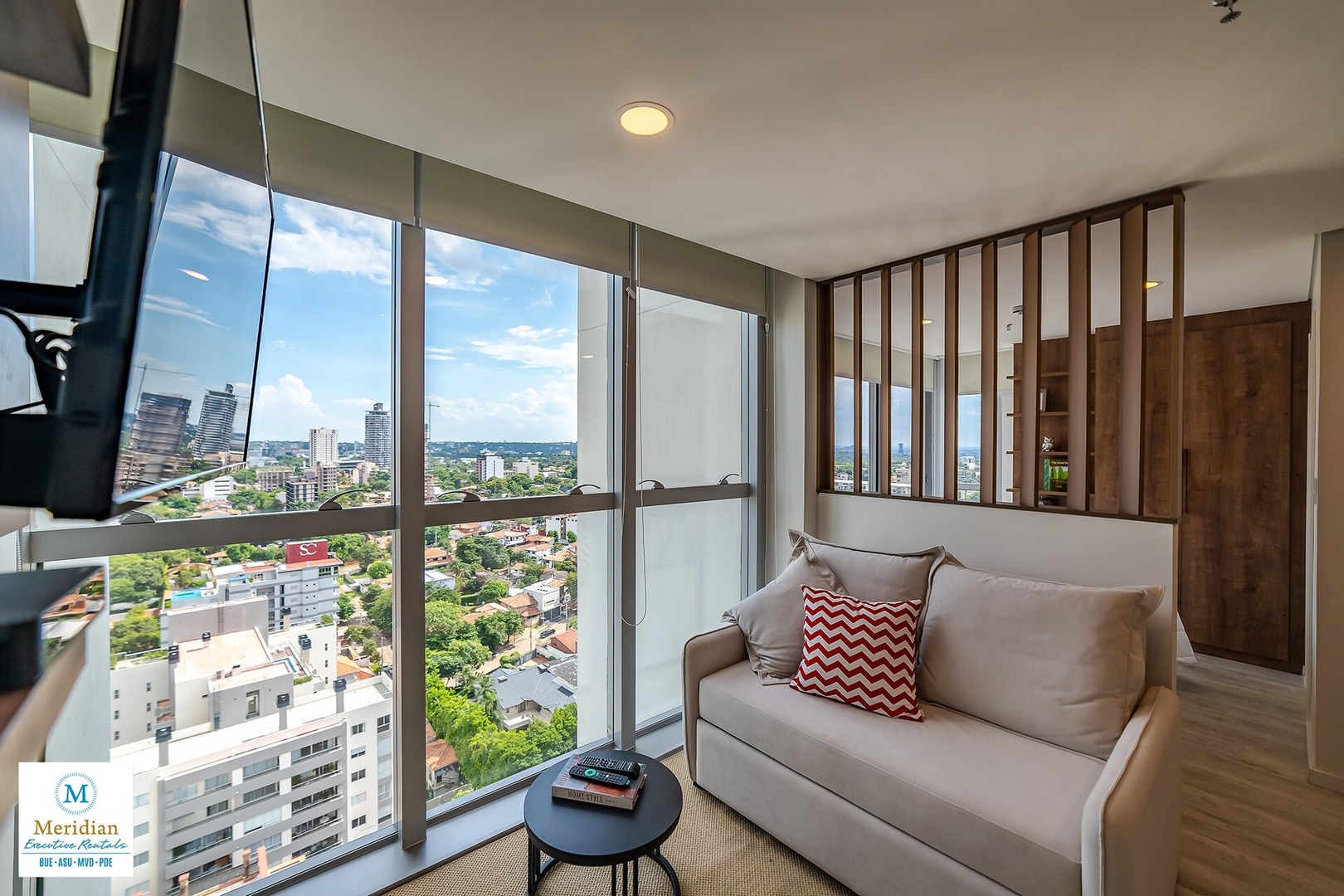 ¡Increíbles vistas panorámicas! Zona Shoppings. 5* 9 Meridian Executive Rentals