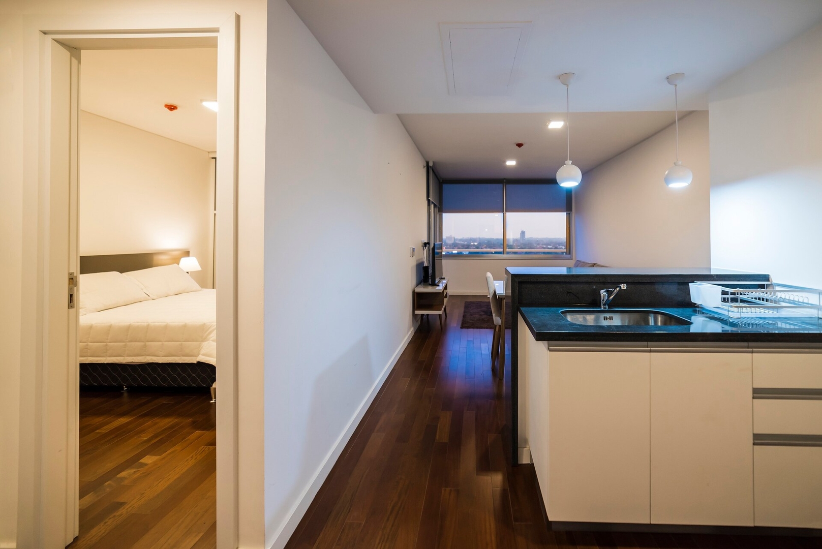 1 Bedroom Luxury Apartment close to everything! 14 Meridian Executive Rentals