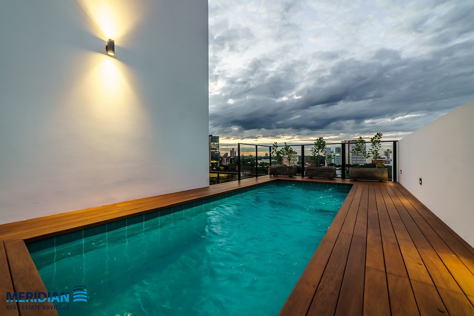 A 2 cuadras de Paseo la Galería! 18 Meridian Executive Rentals