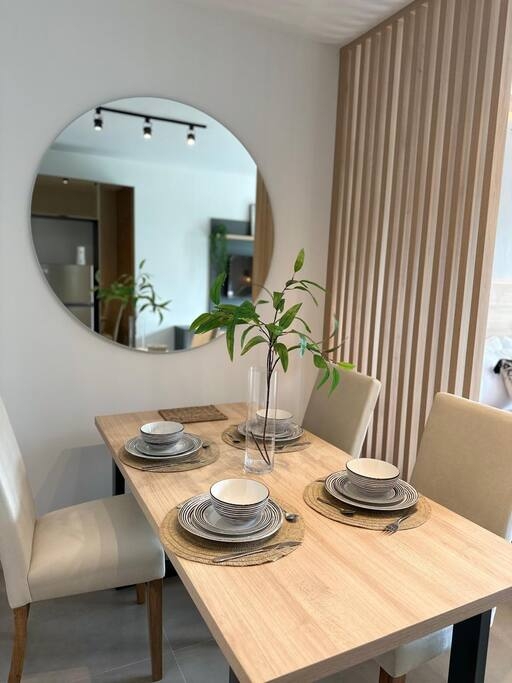  1 Meridian Executive Rentals