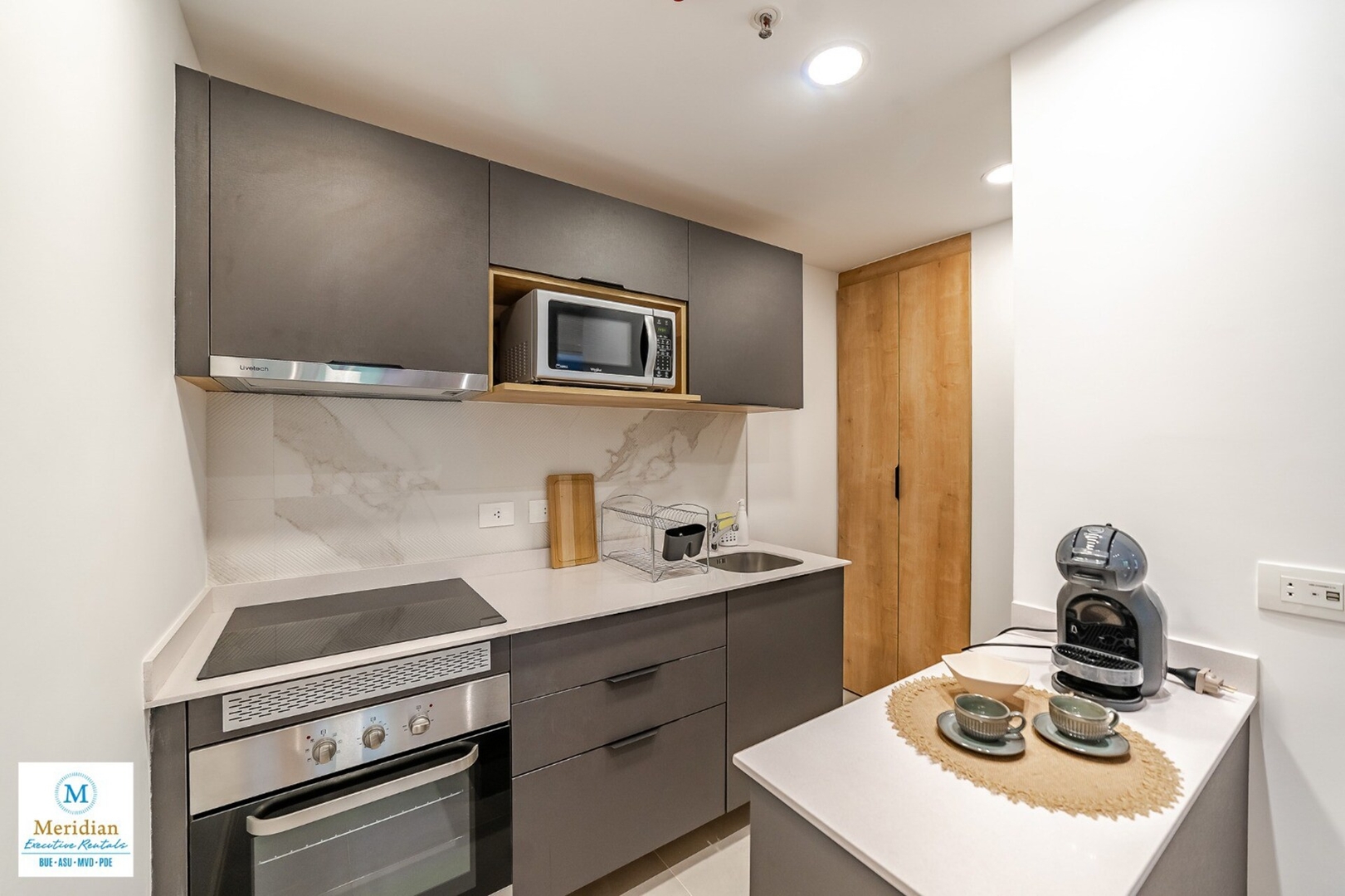  13 Meridian Executive Rentals