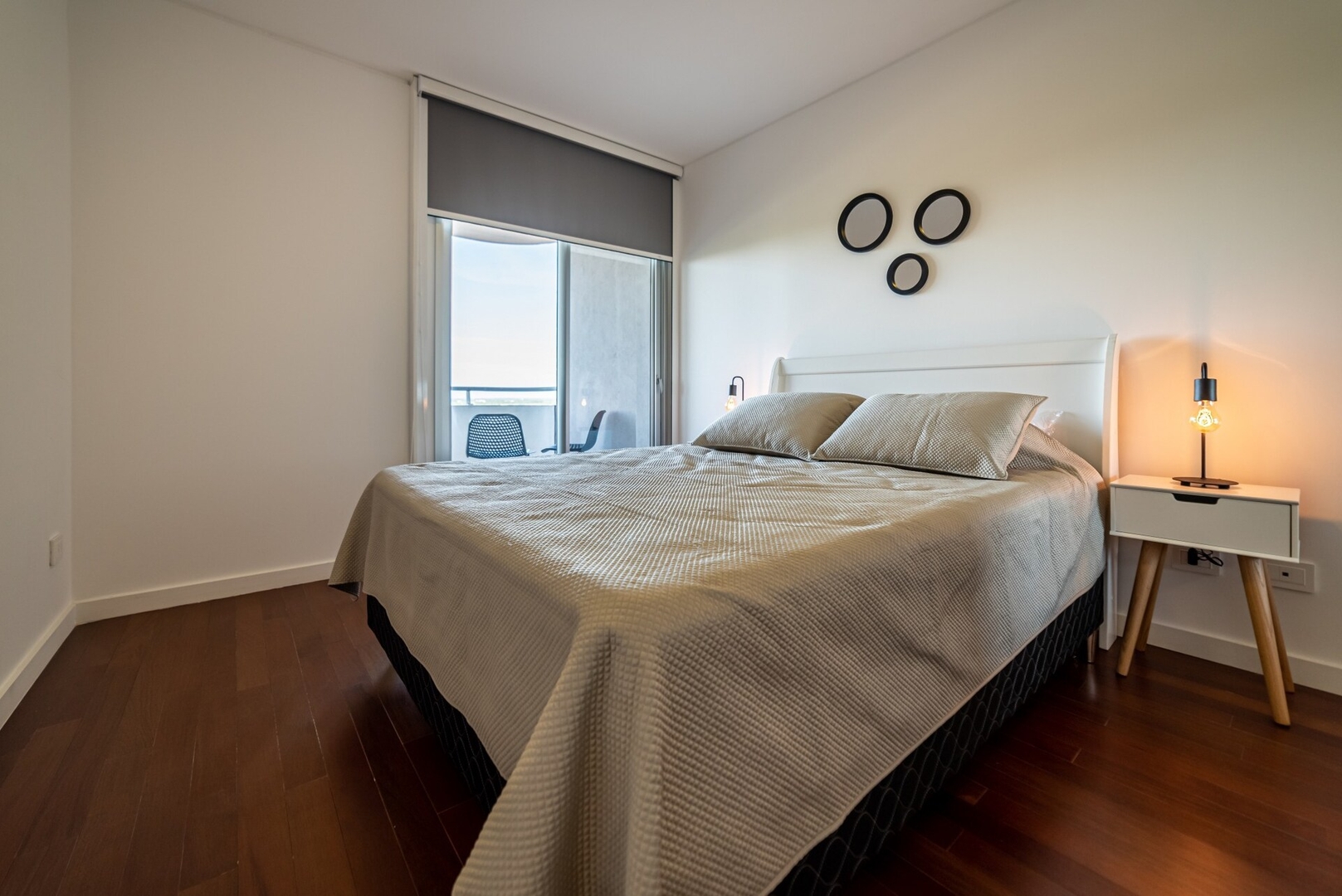 SkyTower, a pasos de todo lo mejor de ASU! 10 Meridian Executive Rentals