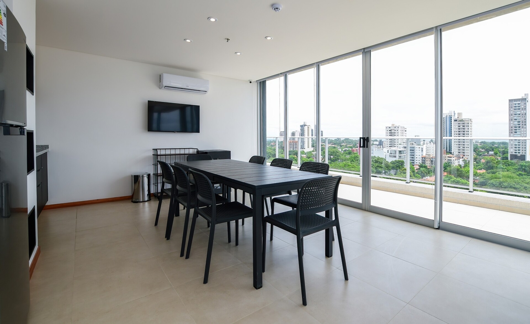 Edificio Boutique - ¡Caminá al Shopping del Sol! 16 Meridian Executive Rentals