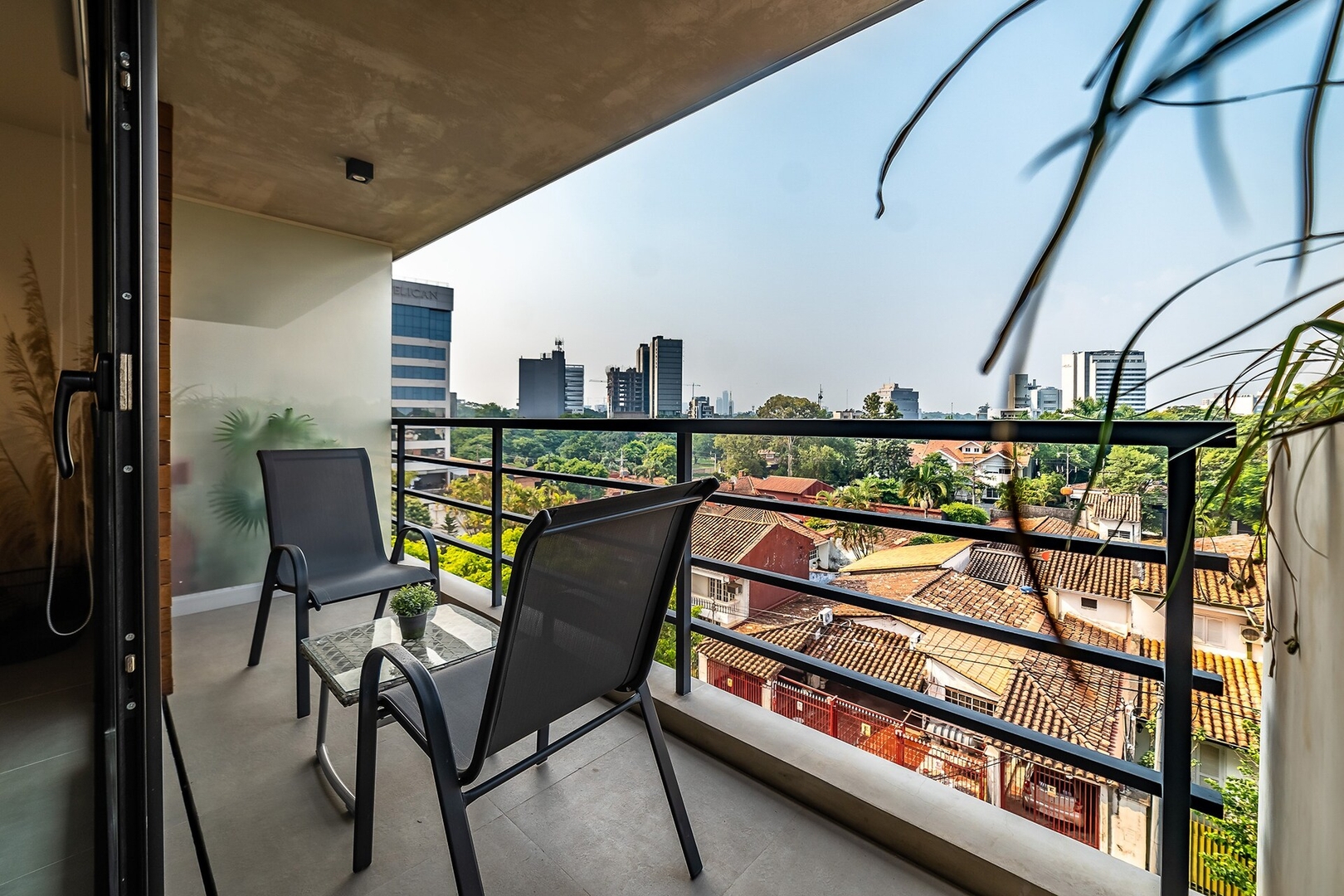 ¡A pasos de Paseo La Galería y a estrenar! 12 Meridian Executive Rentals