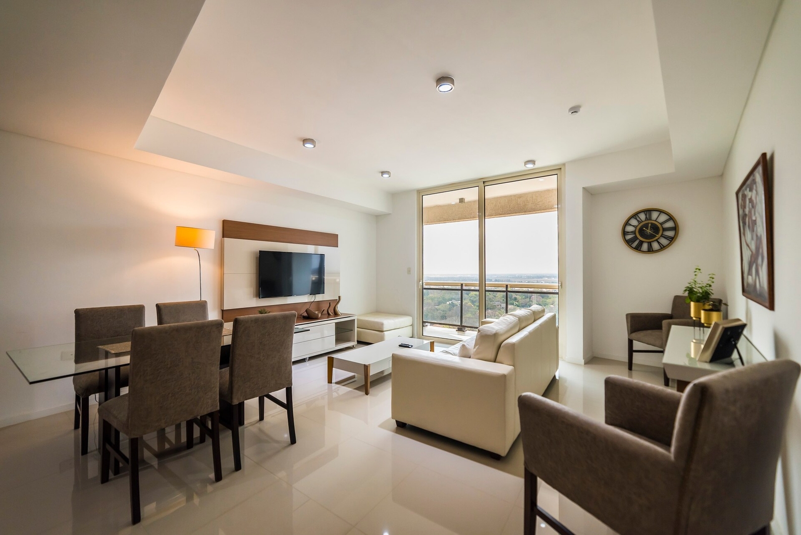 A pasos de los Shoppings y principales puntos! 12 Meridian Executive Rentals