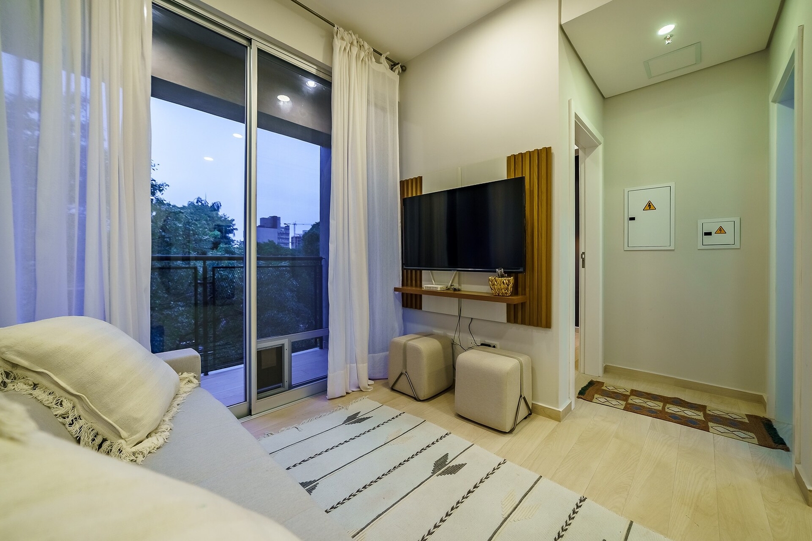  1 Meridian Executive Rentals