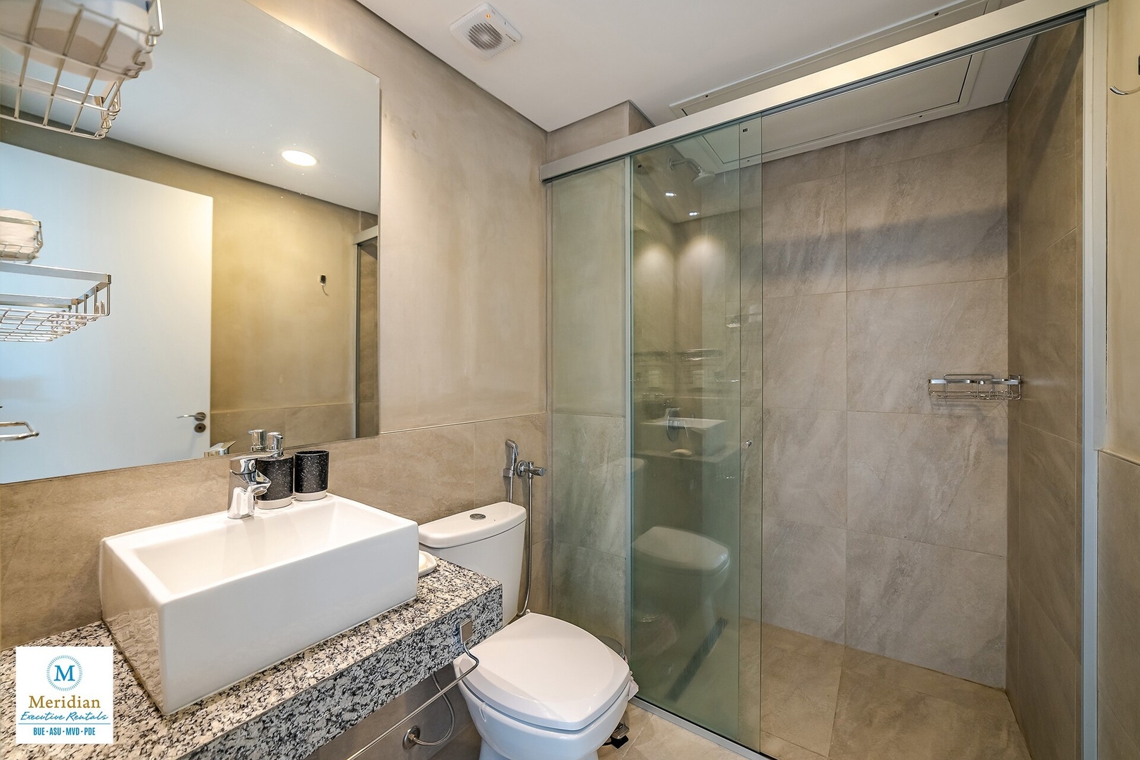 ¡Edificio Boutique a 200m de Paseo La Galería! 14 Meridian Executive Rentals