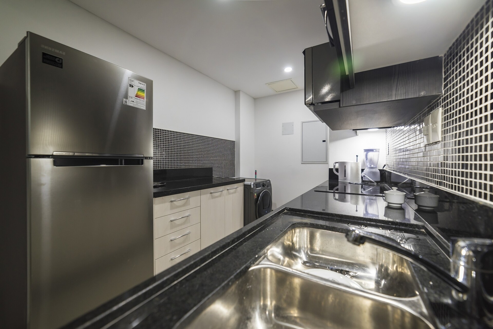 Servicios 5 estrellas y a pasos de todo! 11 Meridian Executive Rentals