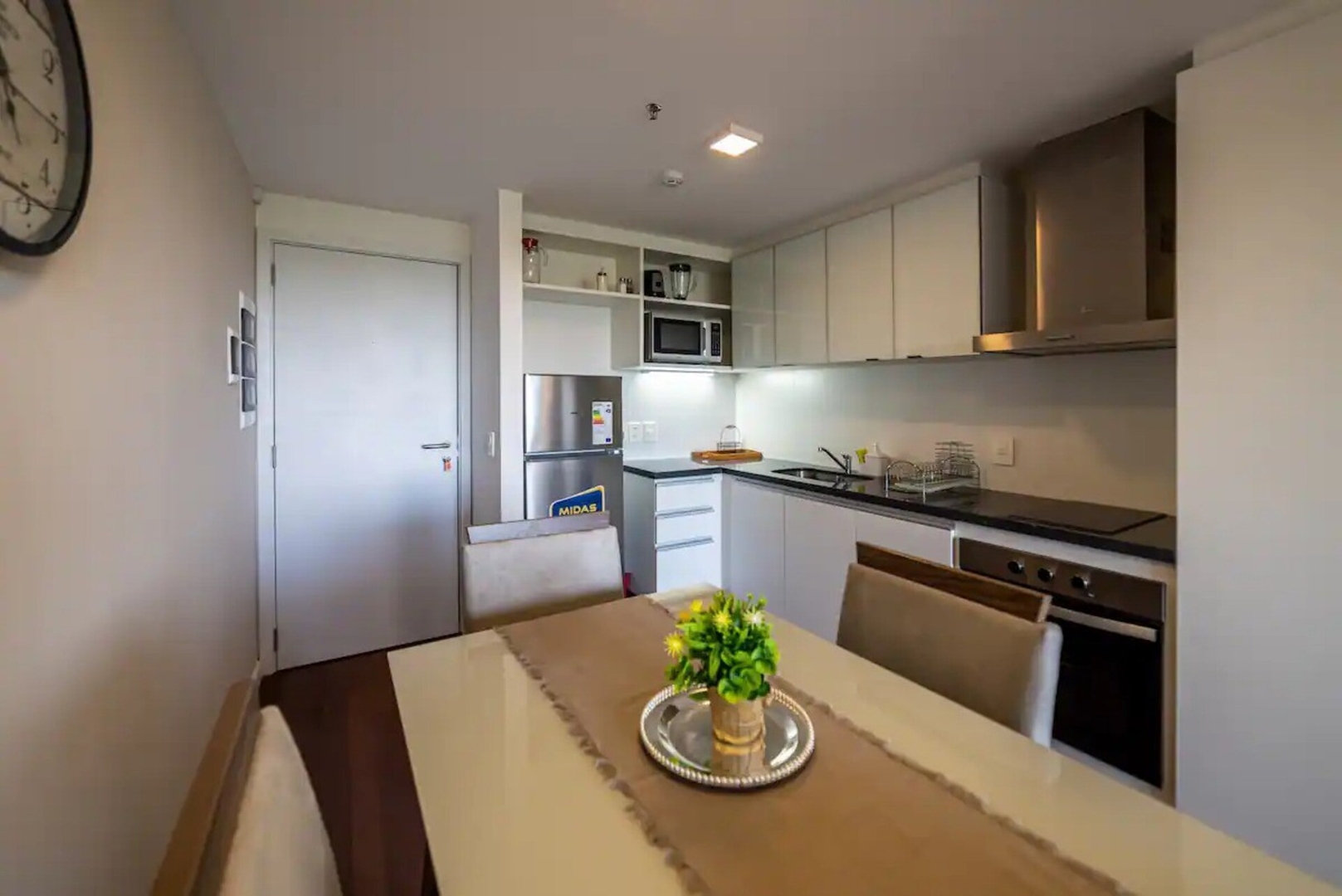 SkyTower A pasos de Shoppings 3 Meridian Executive Rentals