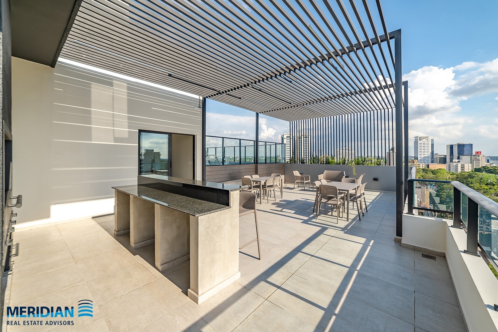 ¡A pasos del Shopping del Sol c/ deco profesional! 20 Meridian Executive Rentals