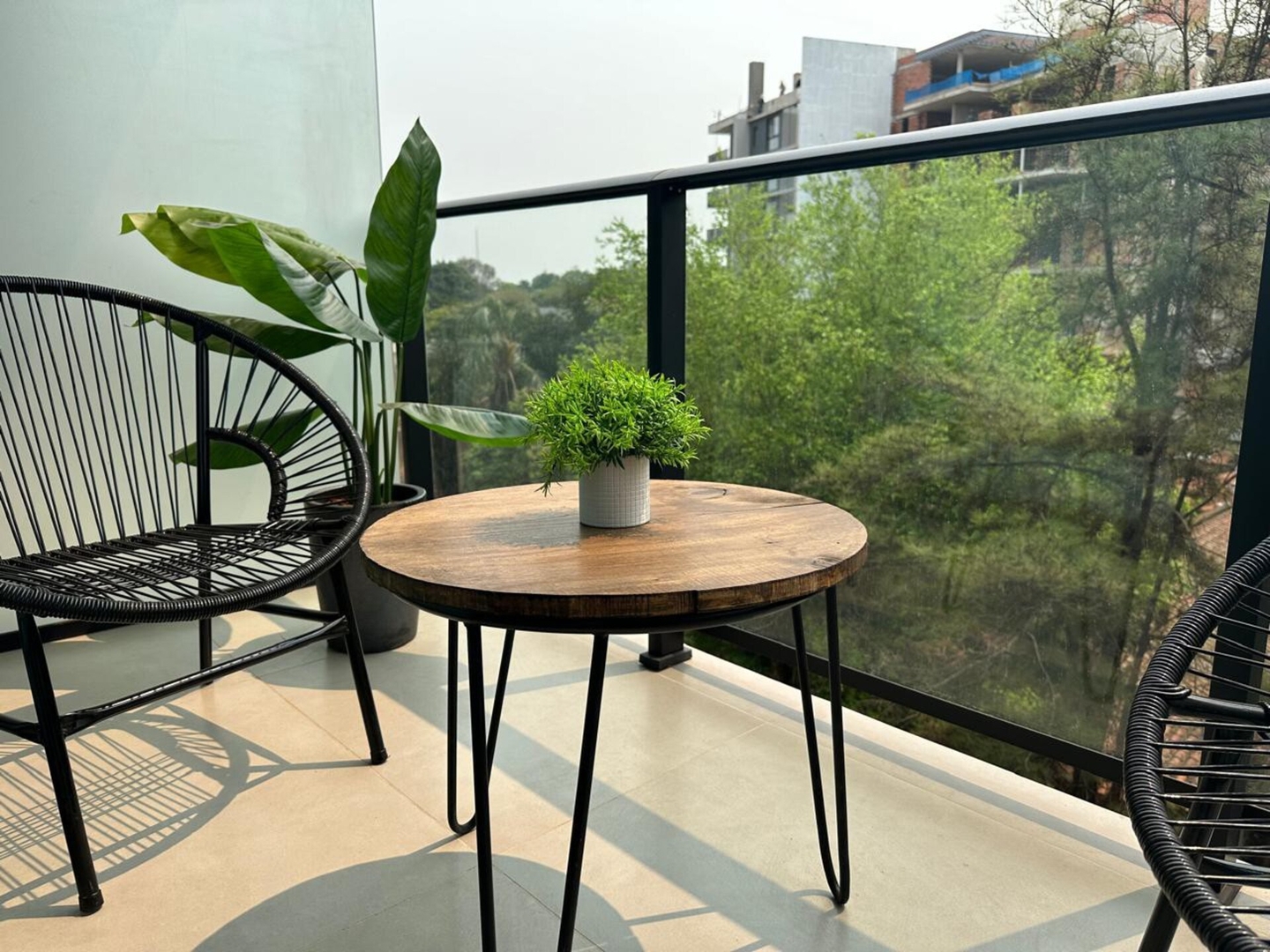  16 Meridian Executive Rentals