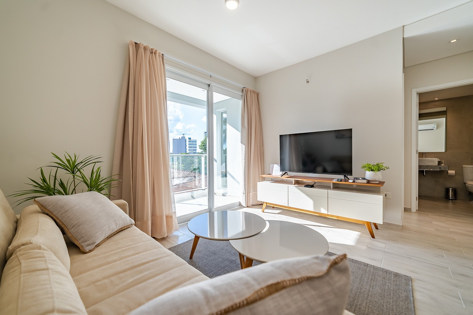 ¡A 200m de Paseo La Galería! 1 Meridian Executive Rentals