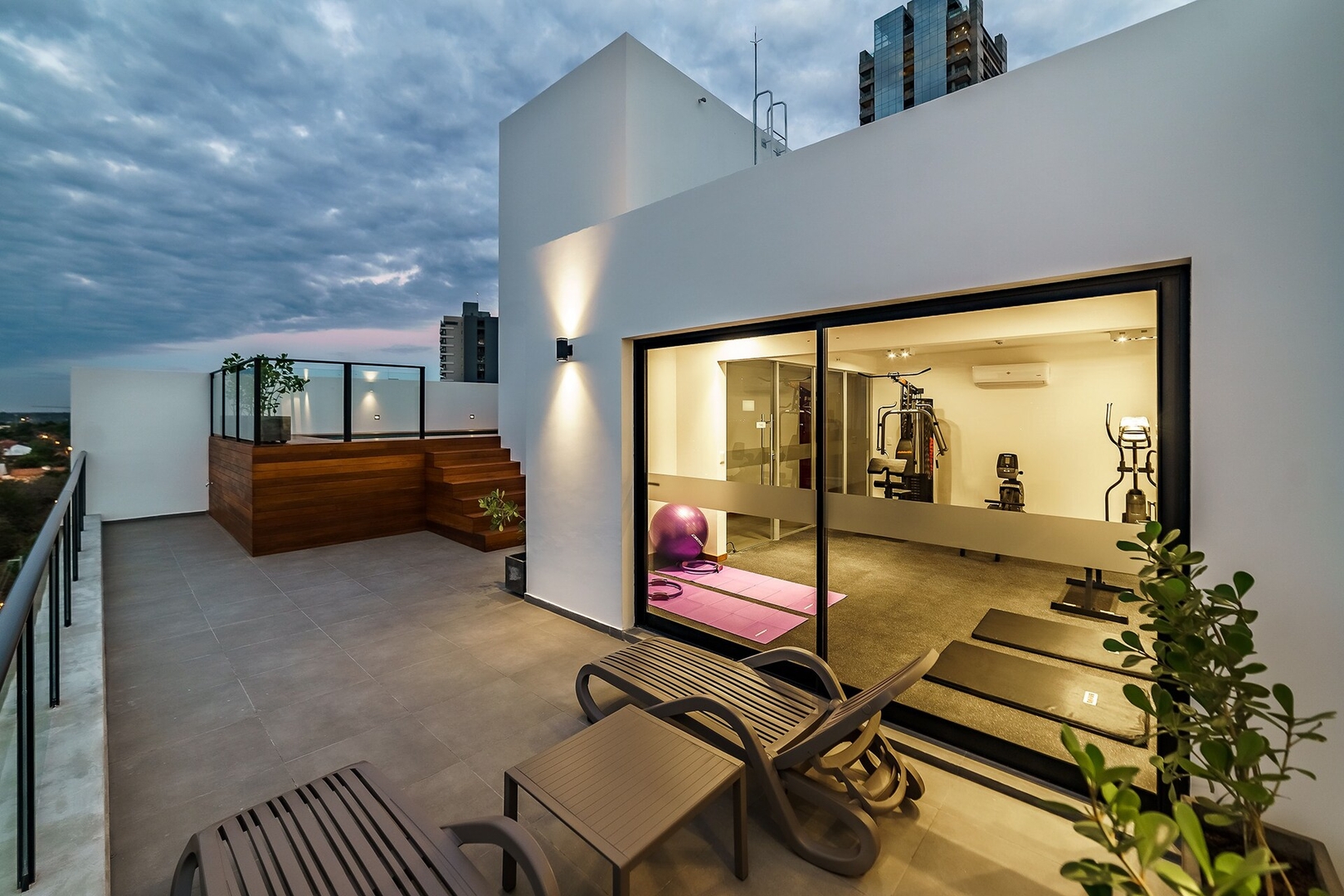 ¡A pasos de Paseo La Galería y a estrenar! 15 Meridian Executive Rentals