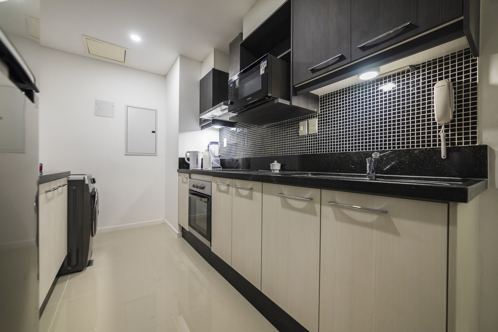 Servicios 5 estrellas y a pasos de todo! 14 Meridian Executive Rentals