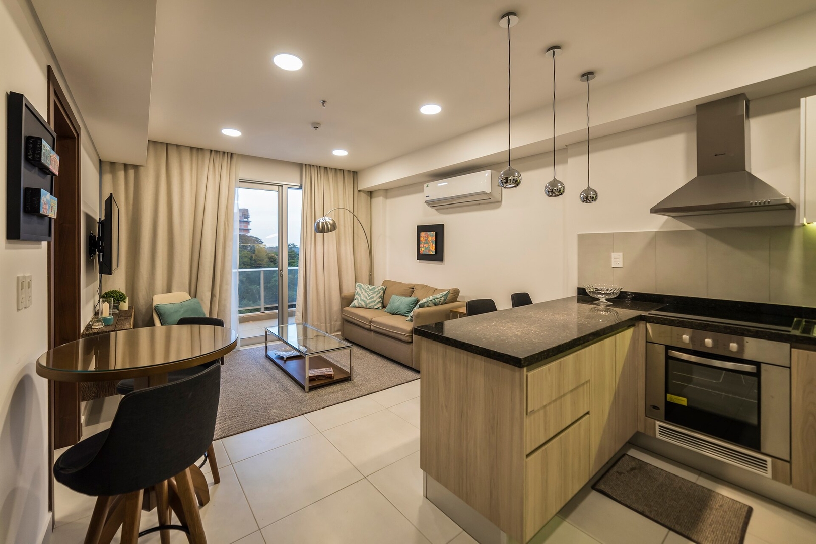 A 30m del Shopping del Sol! Piscina y Gimnasio! 5 Meridian Executive Rentals