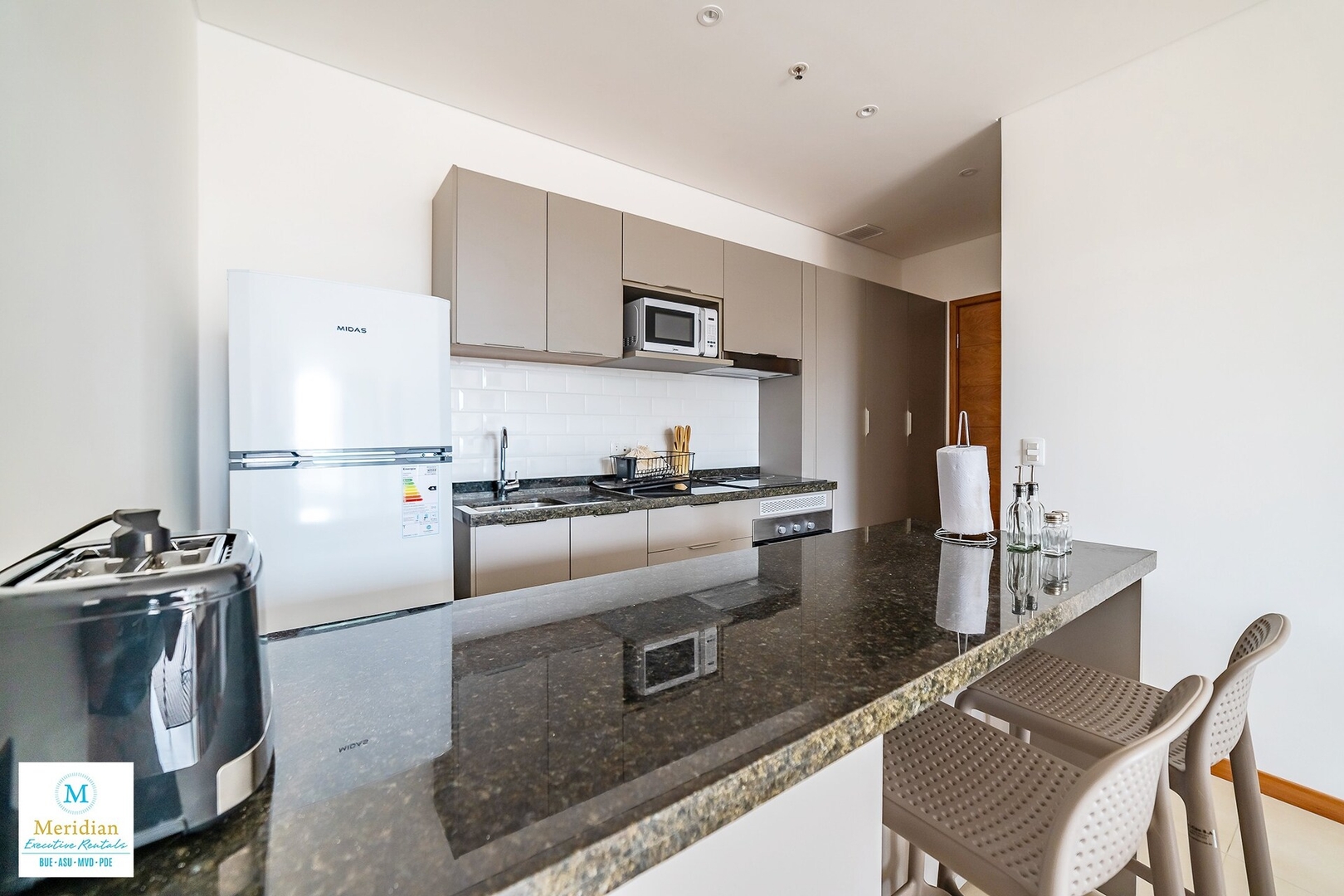  13 Meridian Executive Rentals