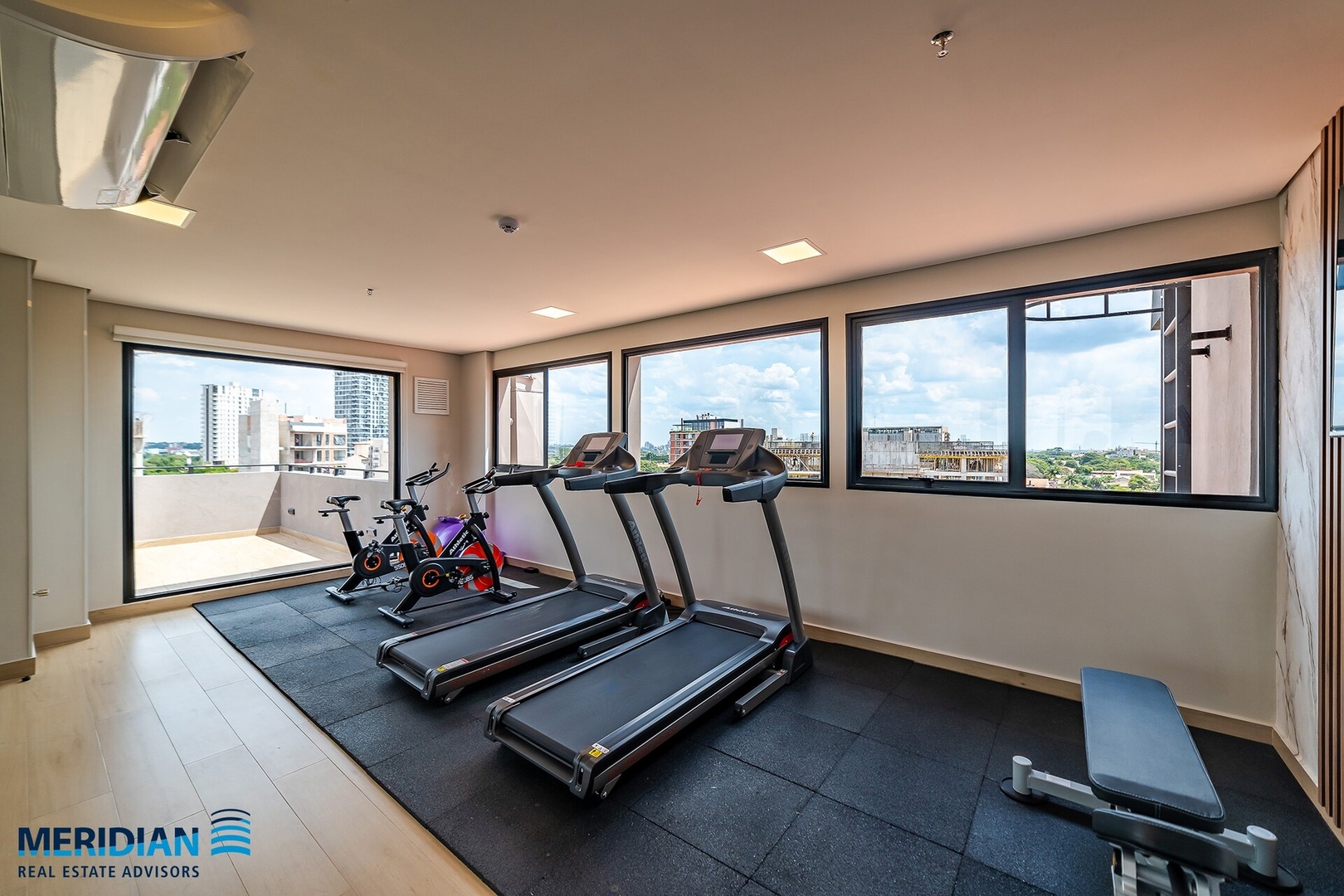 Dpto a estrenar a pasos del Shopping del Sol! 27 Meridian Executive Rentals