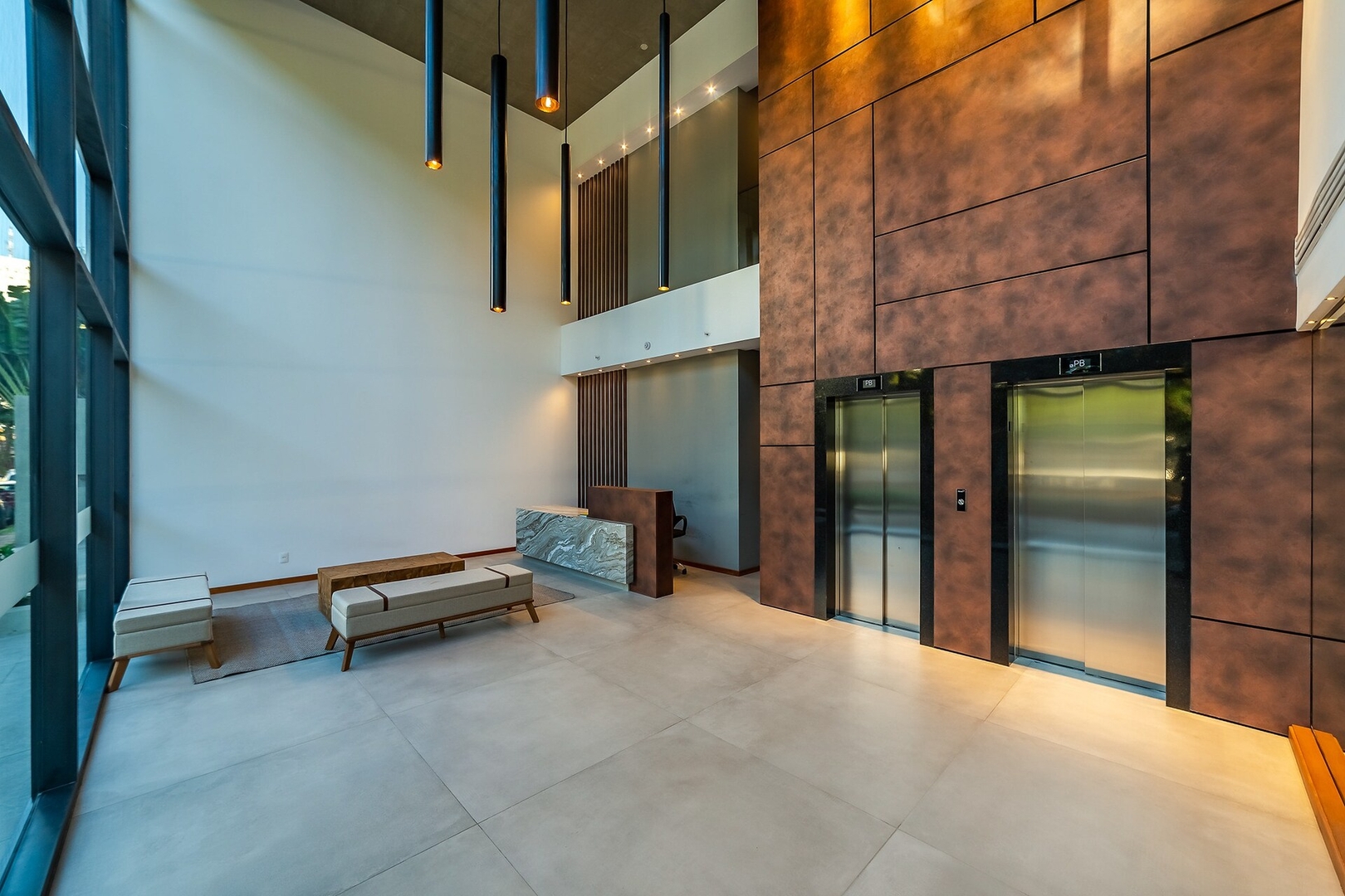 ¡A pasos del Paseo Galería y del Shopping Del Sol! 12 Meridian Executive Rentals