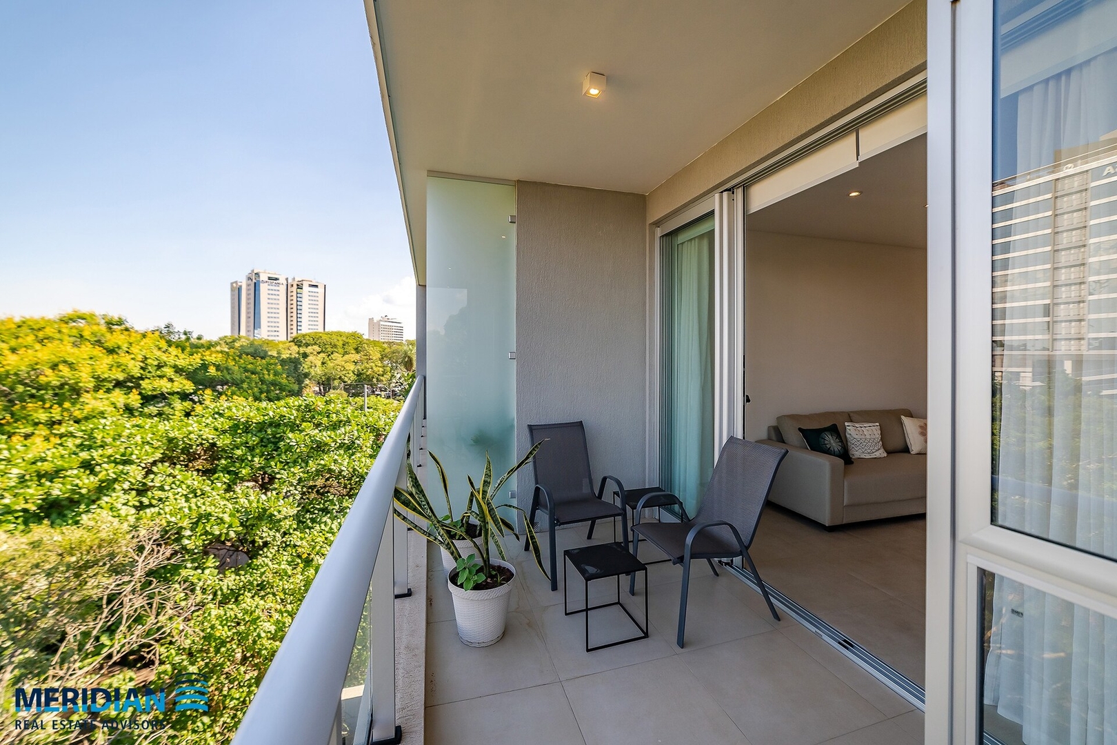  13 Meridian Executive Rentals