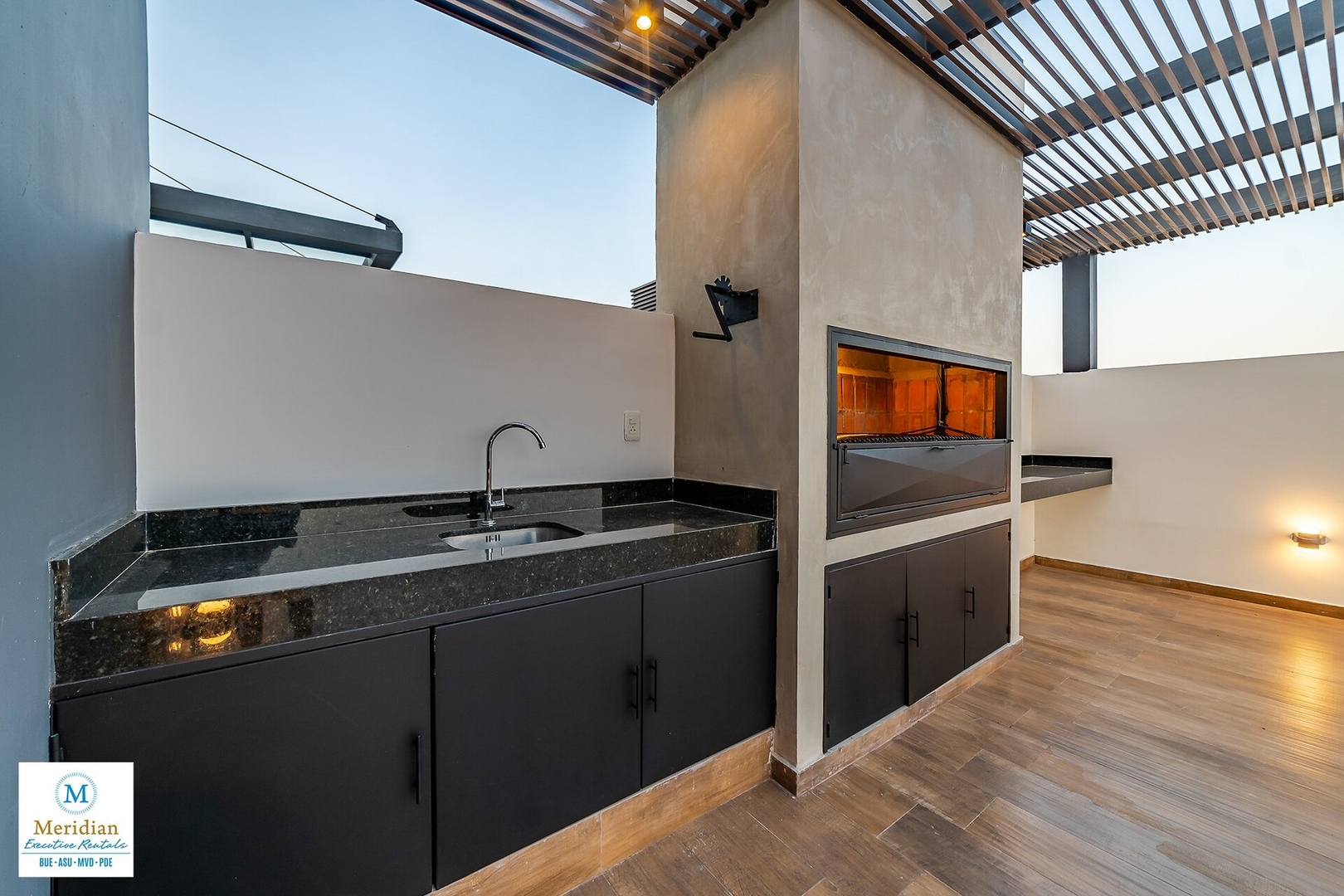 ¡A estrenar y en zona top! ¡Servicios 5*! 10 Meridian Executive Rentals