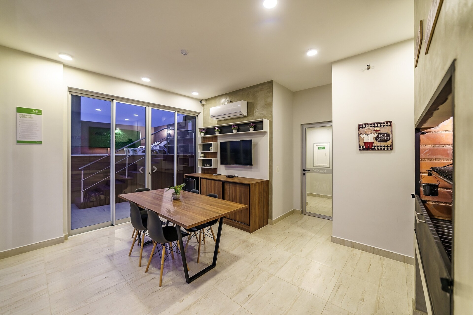  12 Meridian Executive Rentals