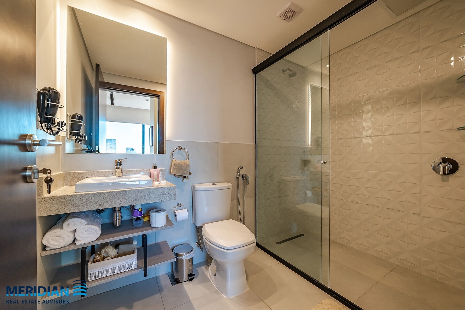 ¡A pasos del Shopping del Sol c/deco Profesional! 19 Meridian Executive Rentals