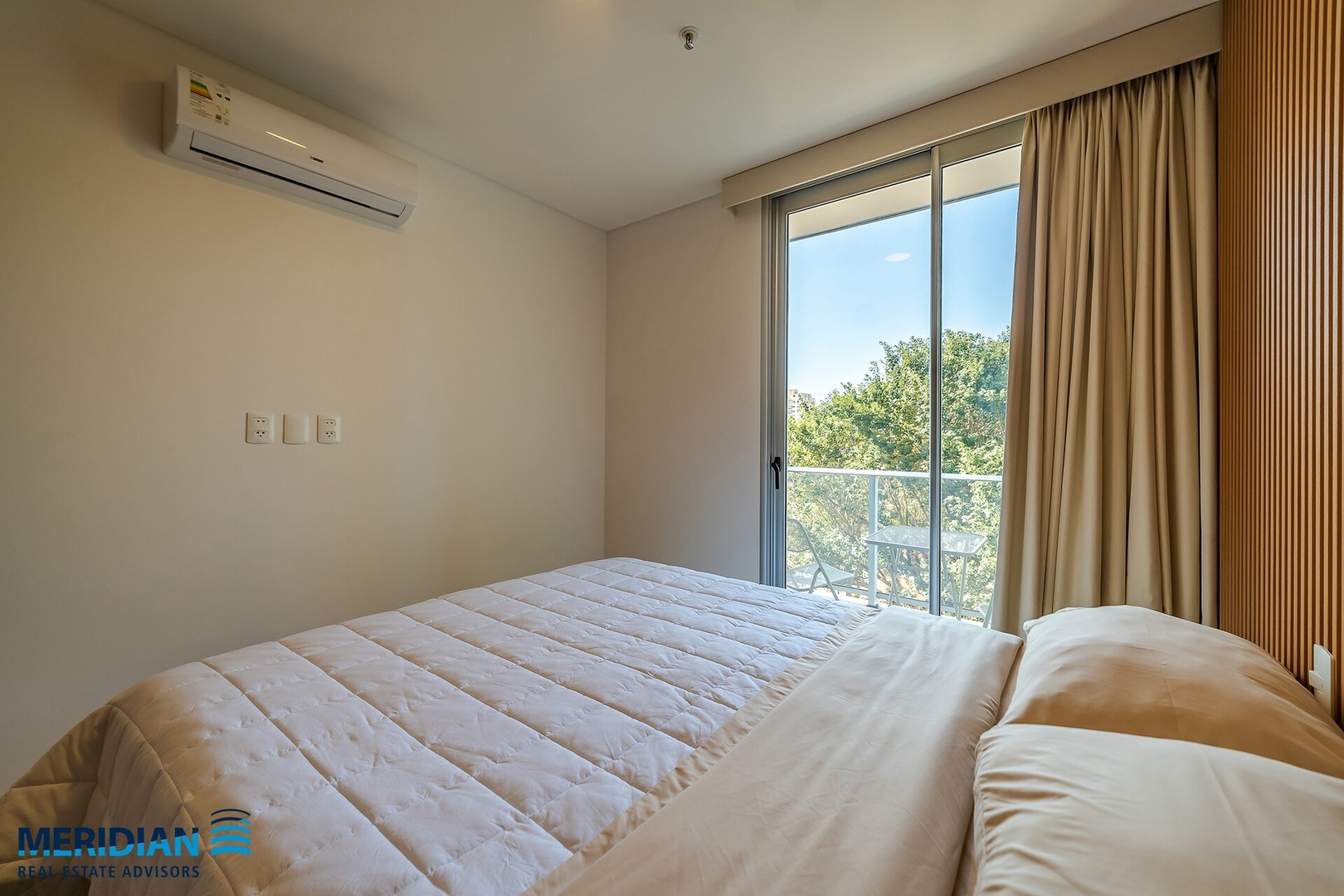 Depto premium a pasos del Shopping del Sol! 90m2! 6 Meridian Executive Rentals