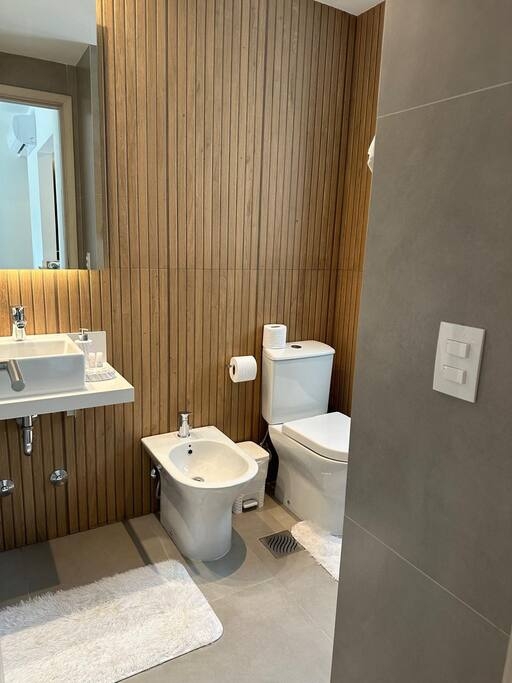 Alban. A pasos del shopping del Sol! 12 Meridian Executive Rentals