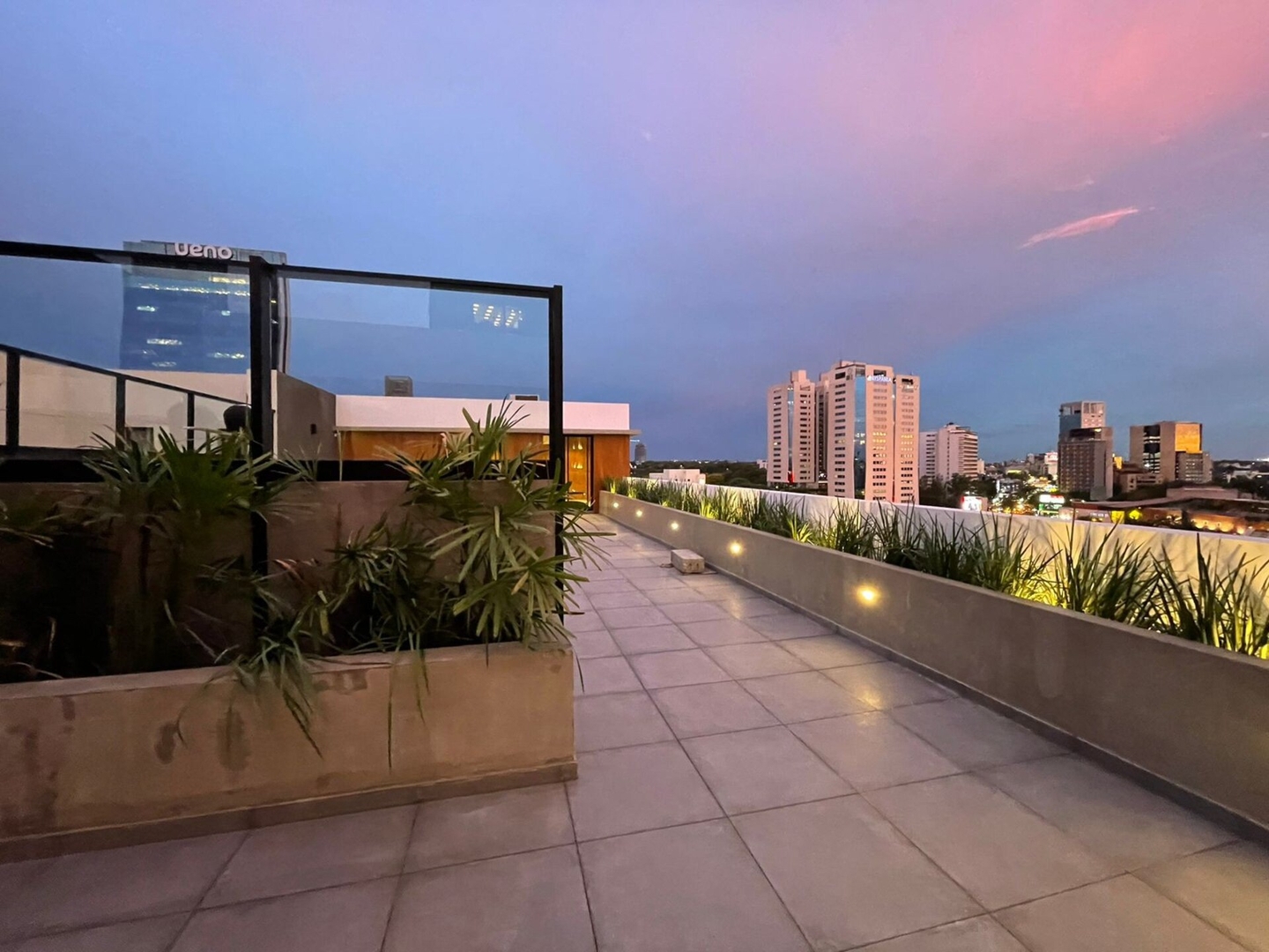 ¡A estrenar y a 30m del Shopping del Sol! 15 Meridian Executive Rentals