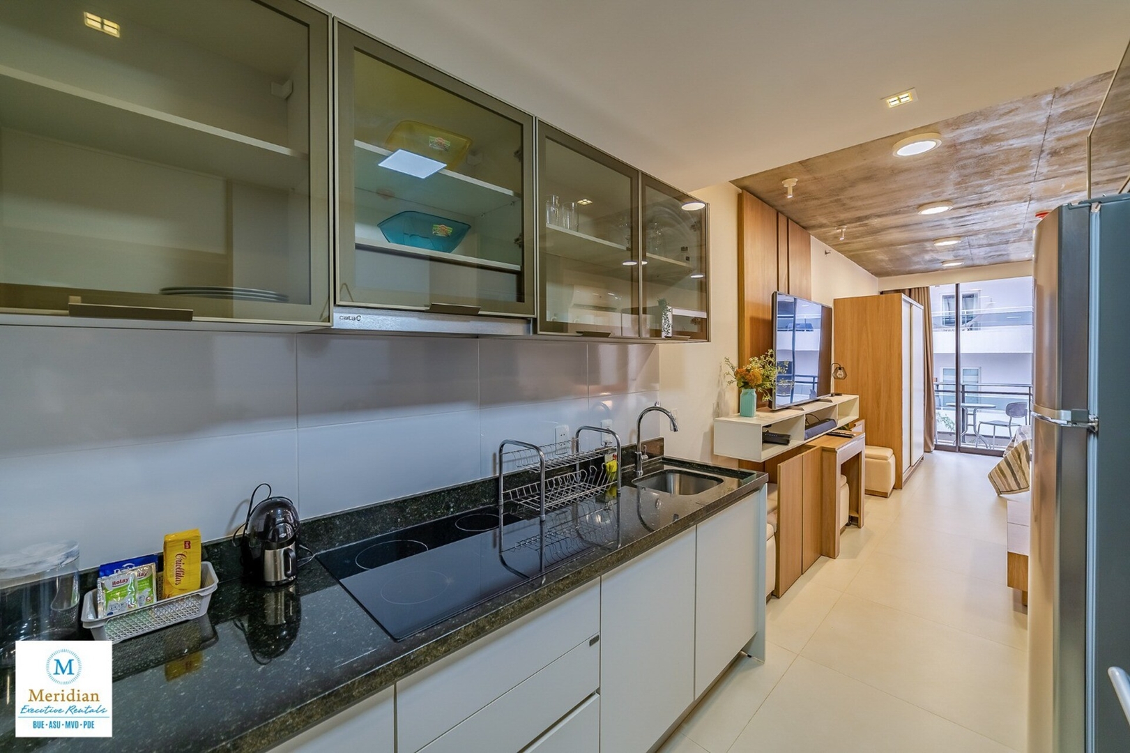 A pasos del Shopping del Sol!High Speed WiFi! 5 Meridian Executive Rentals