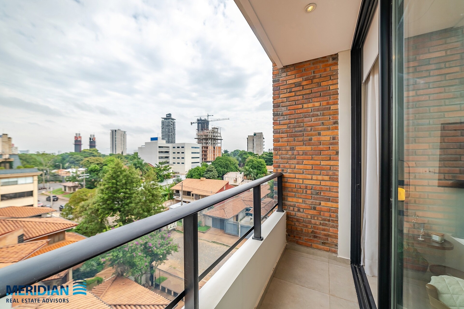 ¡A pasos del Shopping del Sol c/ deco profesional! 3 Meridian Executive Rentals