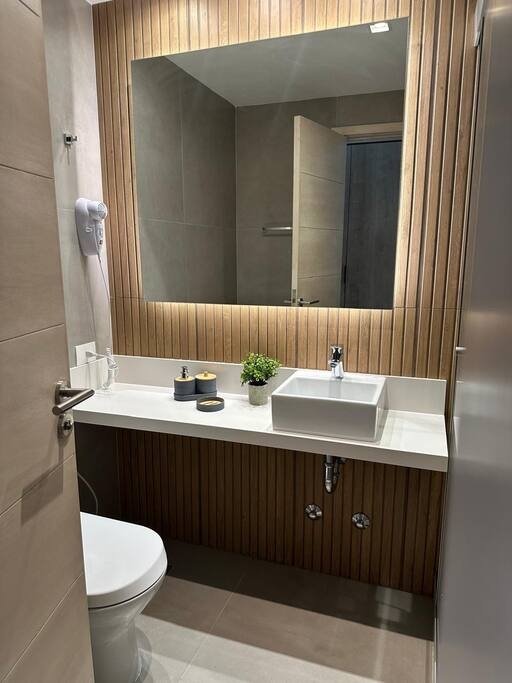  7 Meridian Executive Rentals