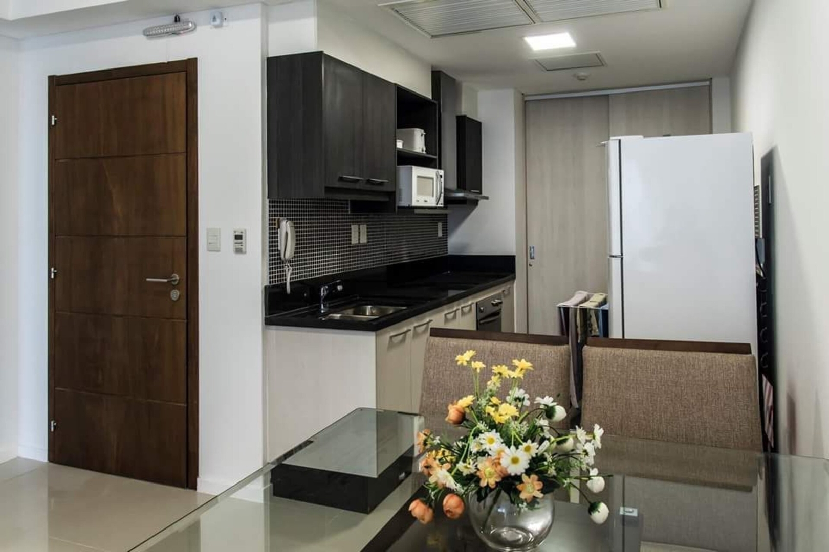 Luxury 2 Bedroom flat at The Tower! 6 Meridian Executive Rentals