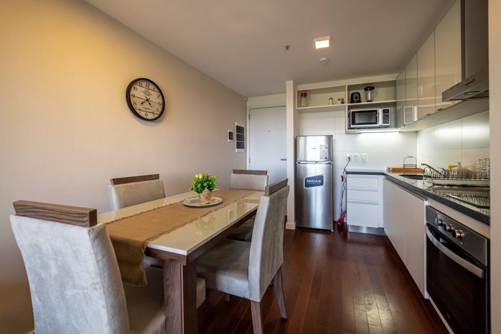 SkyTower A pasos de Shoppings 5 Meridian Executive Rentals