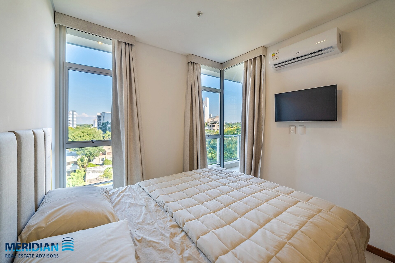 Edificio boutique. A pasos del Shopping del Sol! 8 Meridian Executive Rentals