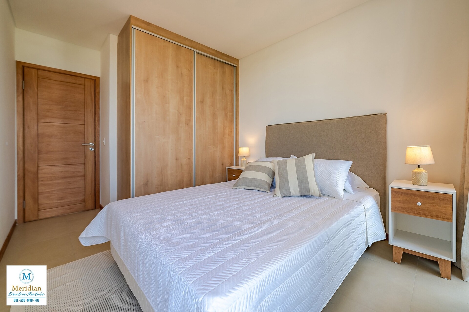 ¡A 50m del Shopping del Sol! 3 Meridian Executive Rentals