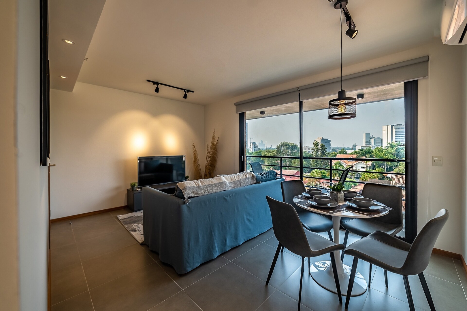 ¡A pasos de Paseo La Galería y a estrenar! 4 Meridian Executive Rentals