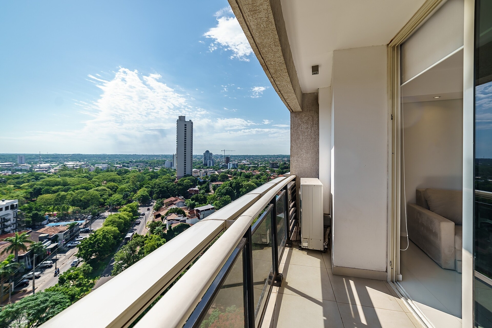 En el mejor punto de Asunción! Torre 5*! 12 Meridian Executive Rentals