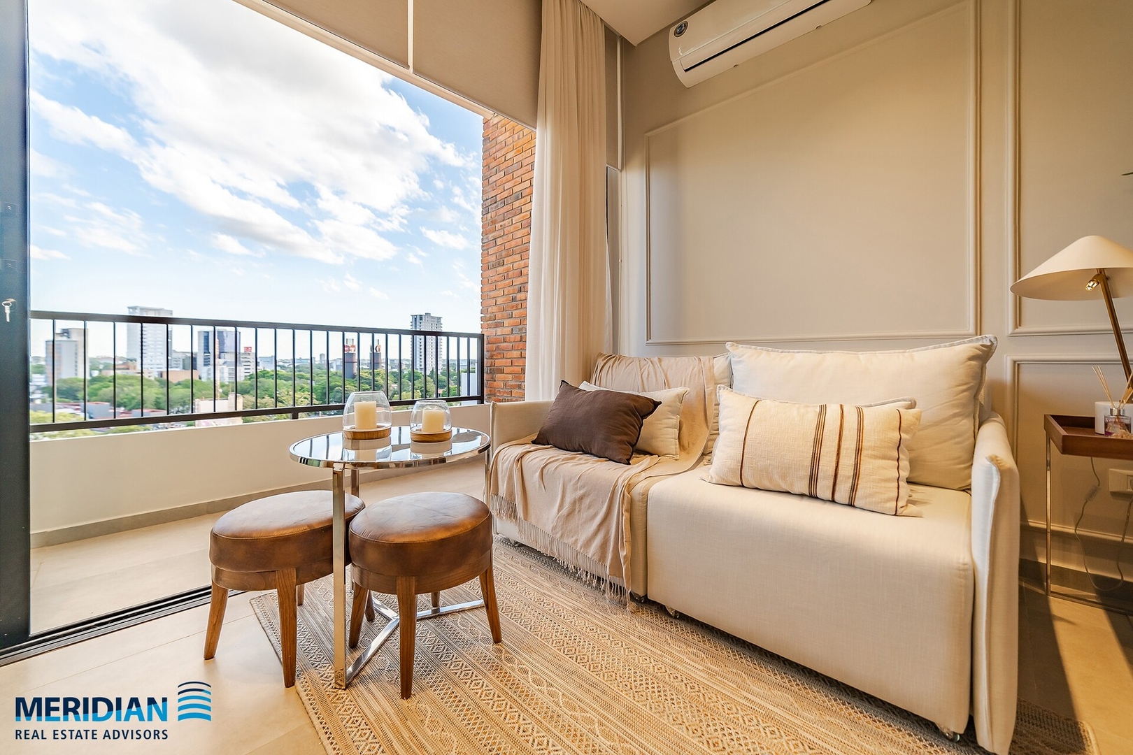 ¡A pasos del Shopping del Sol c/deco Profesional! 1 Meridian Executive Rentals