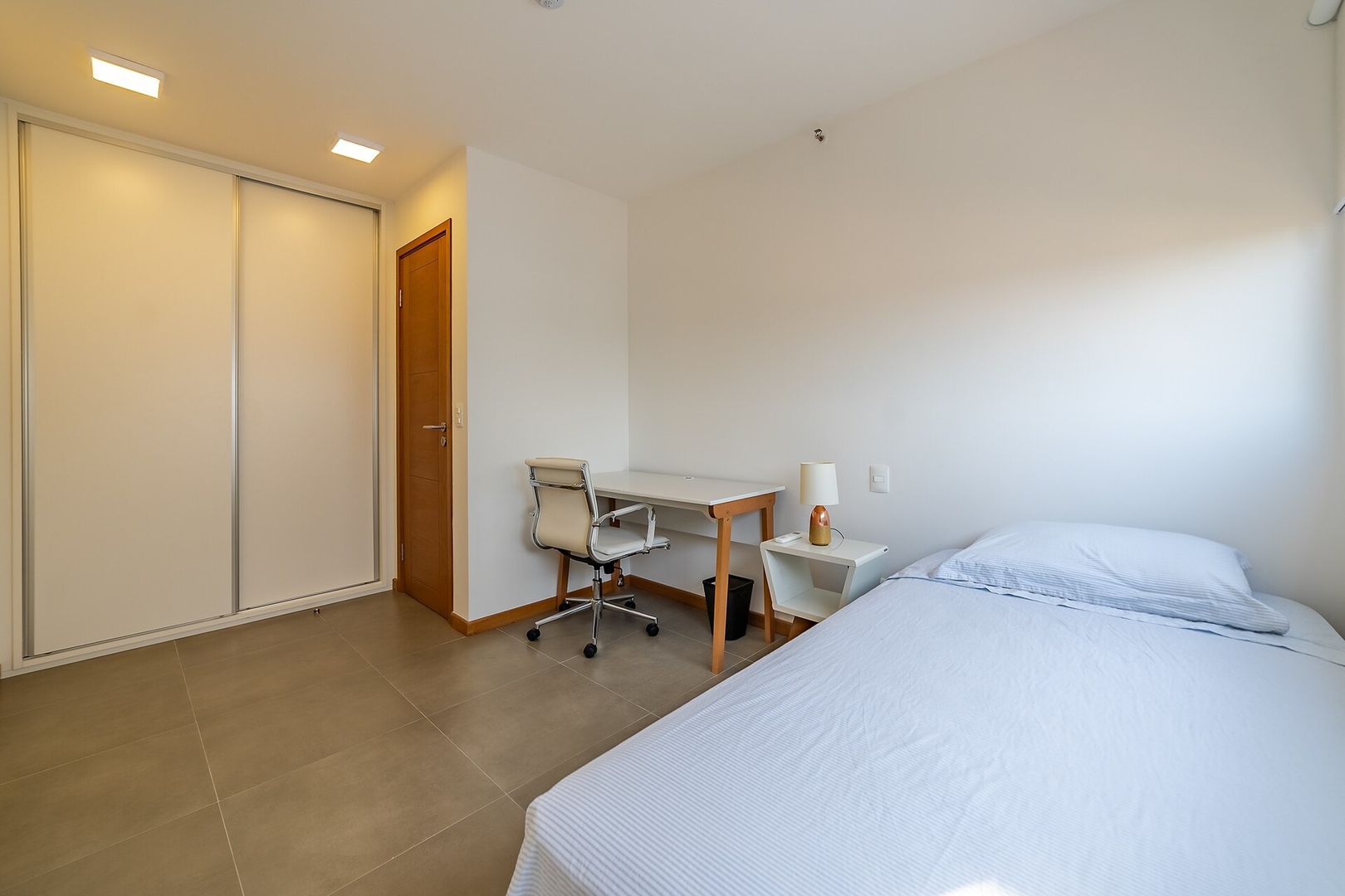 A 2 cuadras de Paseo la Galería! 9 Meridian Executive Rentals